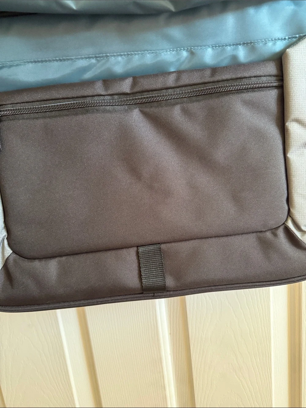 🌸Case Logic: Black Laptop Briefcase for 15-17